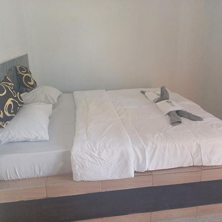 Black Sweet Homestay Dua Гілі-Аїр Екстер'єр фото