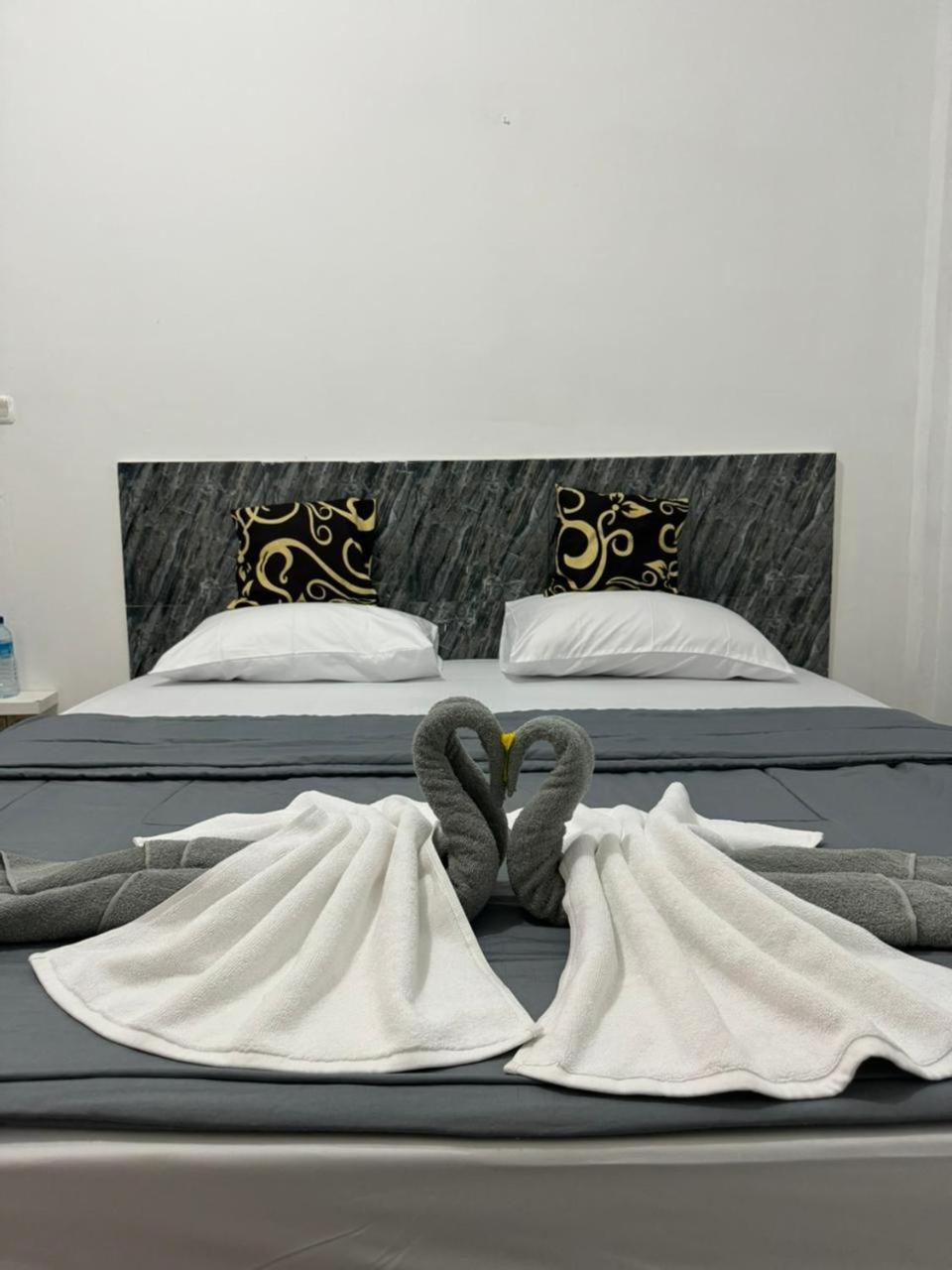 Black Sweet Homestay Dua Гілі-Аїр Екстер'єр фото